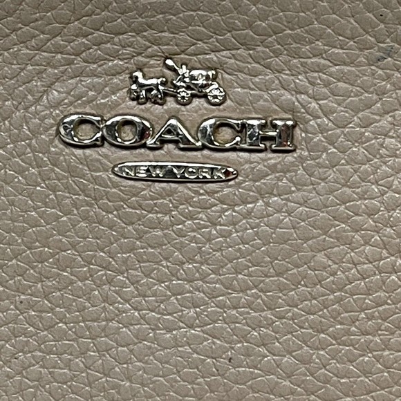 Coach Leather Wristlet Wallet Tan E1777-54052 - Picture 3 of 10